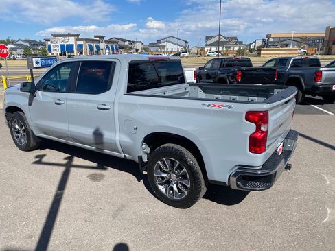 Used 2024 Chevrolet Silverado 1500 LT AWD/4WD image 3