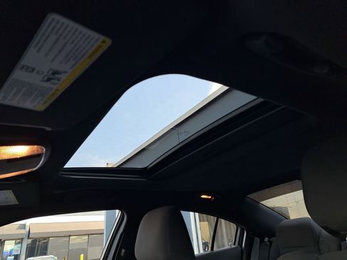 Used 2023 Dodge Charger SXT w/ Blacktop Package image 33