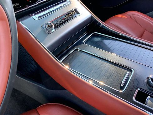 Used 2025 Lincoln Aviator Reserve RWD image 17