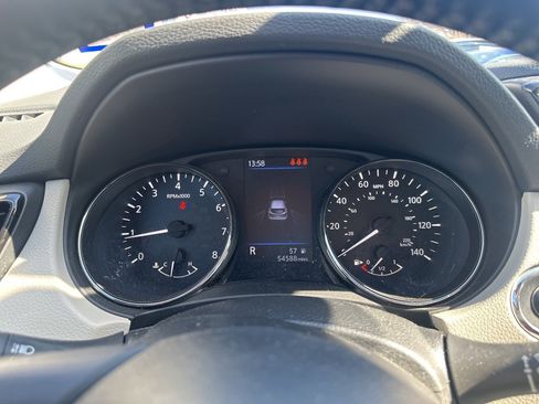 Certified 2021 Nissan Rogue Sport SV image 5