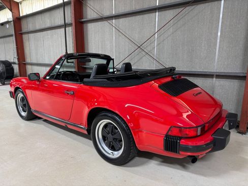Used 1987 Porsche 911 Carrera RWD image 8