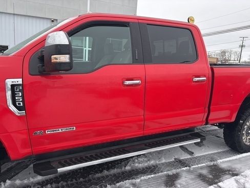 Used 2020 Ford F350 XLT w/ XLT Premium Package image 2