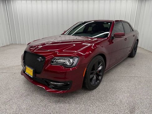 Used 2023 Chrysler 300 C RWD image 3