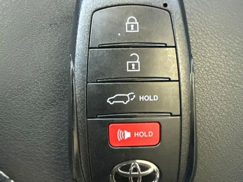 Certified 2024 Toyota Venza Limited AWD/4WD image 34