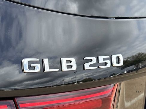 New 2026 Mercedes-Benz GLB 250 4MATIC image 11