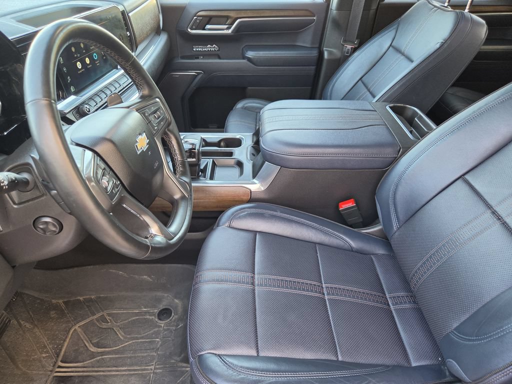 Used 2023 Chevrolet Silverado 1500 High Country w/ High Country Premium Package AWD/4WD image 11