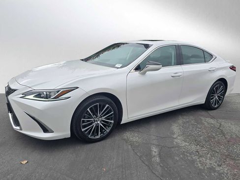 Used 2022 Lexus ES 250 w/ Premium Package image 3