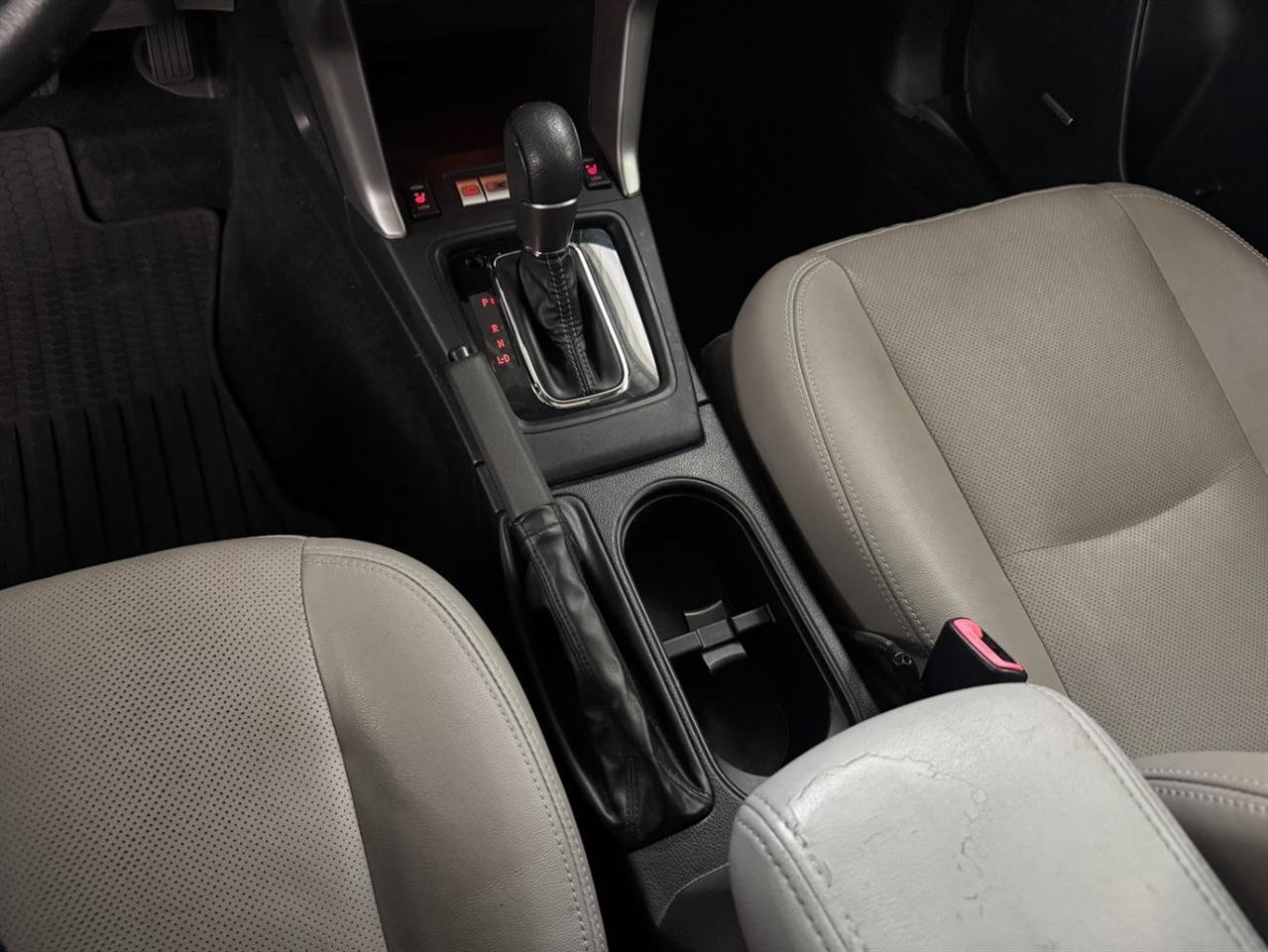 Used 2016 Subaru Forester 2.5i Touring w/ Eyesight & Navigation System AWD/4WD image 17
