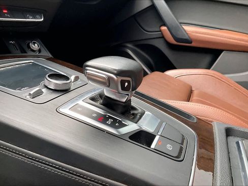 Used 2020 Audi Q5 2.0T Premium Plus image 16