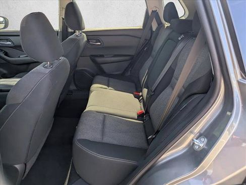 Used 2025 Nissan Rogue SV FWD image 16