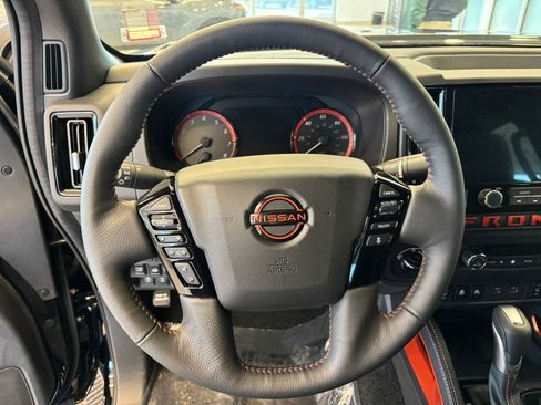New 2025 Nissan Frontier PRO-4X w/ Pro Convenience Package image 16