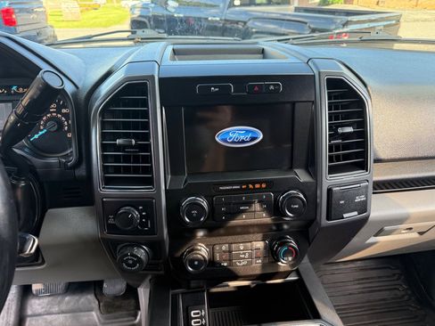 Used 2019 Ford F150 XLT w/ Equipment Group 302A Luxury AWD/4WD image 54