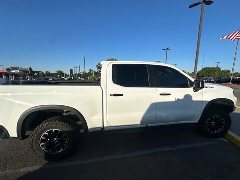 Used 2022 Chevrolet Silverado 1500 ZR2 w/ Technology Package AWD/4WD image 1