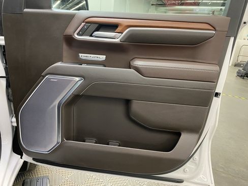 Used 2023 GMC Sierra 1500 Denali w/ Denali Reserve Package image 14