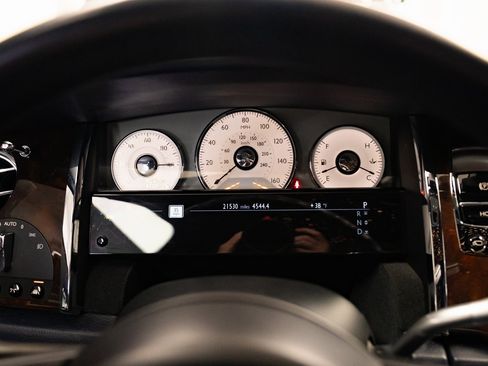 Used 2019 Rolls-Royce Ghost image 12