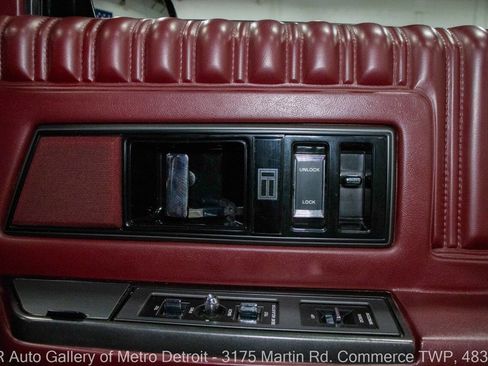 Used 1988 Oldsmobile Toronado Trofeo image 34