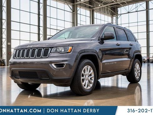 Used 2021 Jeep Grand Cherokee Laredo AWD/4WD image 1