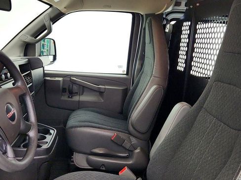 Used 2025 GMC Savana 2500 w/ Driver Convenience Package RWD image 16