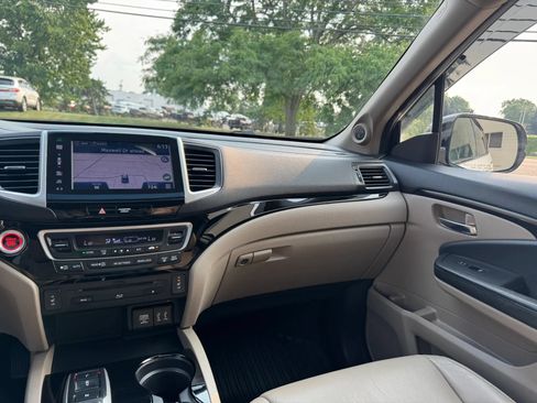 Used 2016 Honda Pilot Touring image 15