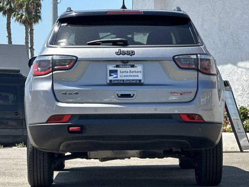 Used 2019 Jeep Compass Trailhawk w/ Leather Interior Group AWD/4WD image 5