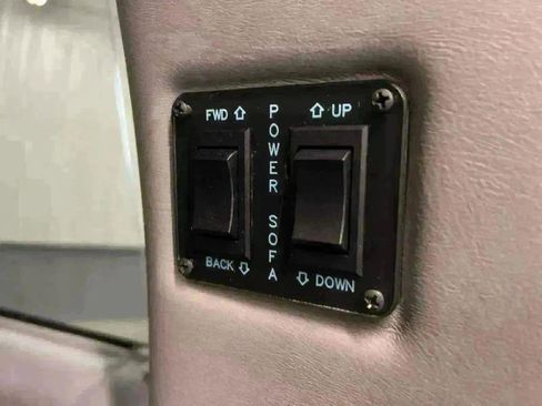 Used 2017 Chevrolet Express 2500 image 47