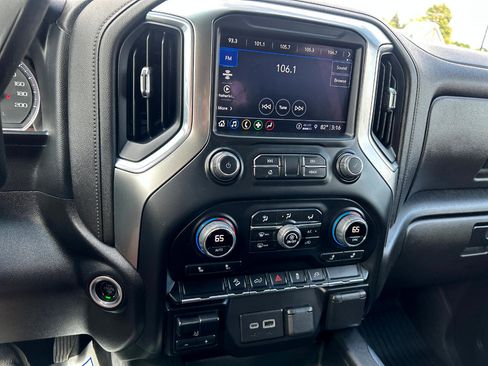 Used 2022 Chevrolet Silverado 1500 LT Trail Boss image 12