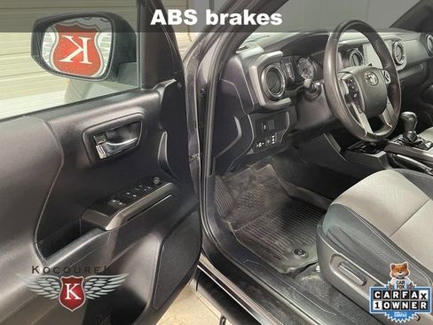 Used 2021 Toyota Tacoma TRD Off-Road image 11