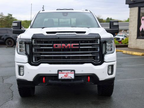 Used 2020 GMC Sierra 2500 AT4 w/ AT4 Premium Package image 9