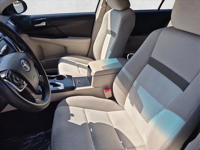 Used 2014 Toyota Camry LE FWD image 16