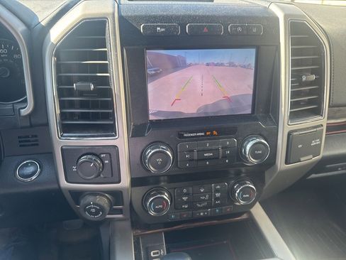 Used 2020 Ford F150 Lariat image 11