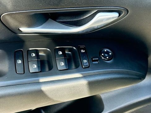 Used 2024 Hyundai Santa Cruz SEL FWD image 17