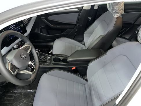 New 2026 Volkswagen Jetta SE FWD image 15