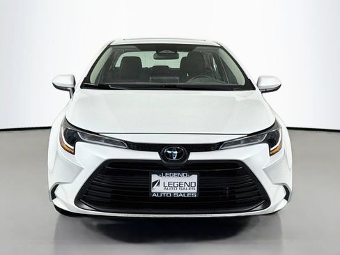 Used 2024 Toyota Corolla LE w/ LE Premium Package FWD image 2