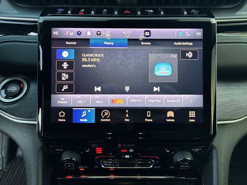 Used 2022 Jeep Grand Cherokee Limited 4xe image 13