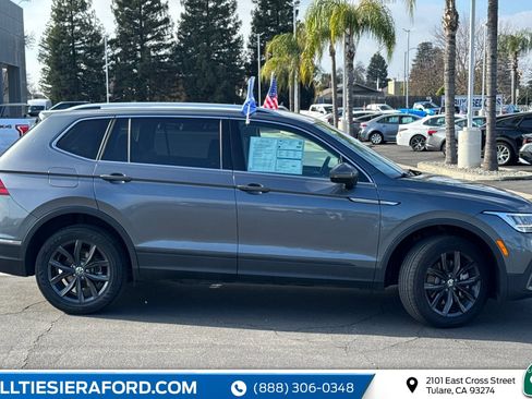Used 2024 Volkswagen Tiguan SE image 4