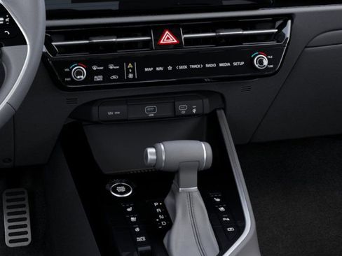 New 2025 Kia Niro SX Touring image 23
