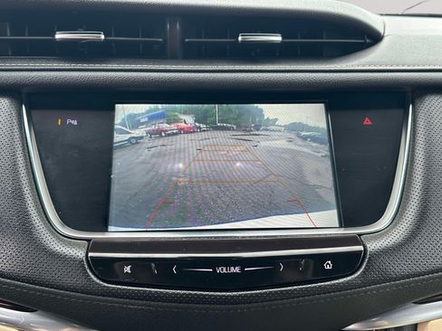 Used 2019 Cadillac XT5 Premium Luxury AWD/4WD image 11