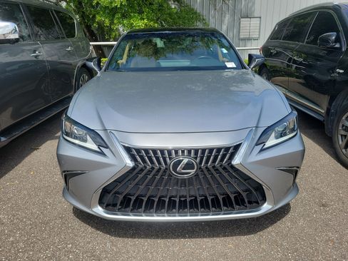 Used 2022 Lexus ES 350 w/ Premium Package FWD image 2