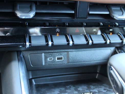 New 2026 GMC Canyon AT4 w/ AT4 Premium Package image 33