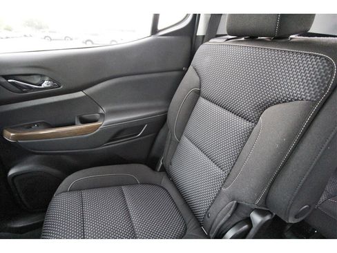 Used 2023 GMC Acadia SLE w/ Driver Convenience Package image 11