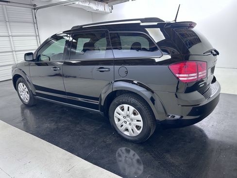 Used 2019 Dodge Journey SE FWD image 9