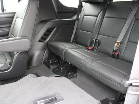 Used 2024 Chevrolet Tahoe Z71 w/ Z71 Off-Road Package AWD/4WD image 46