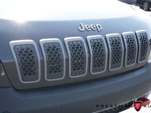 Used 2022 Jeep Cherokee Trailhawk w/ Comfort/Convenience Group AWD/4WD image 15