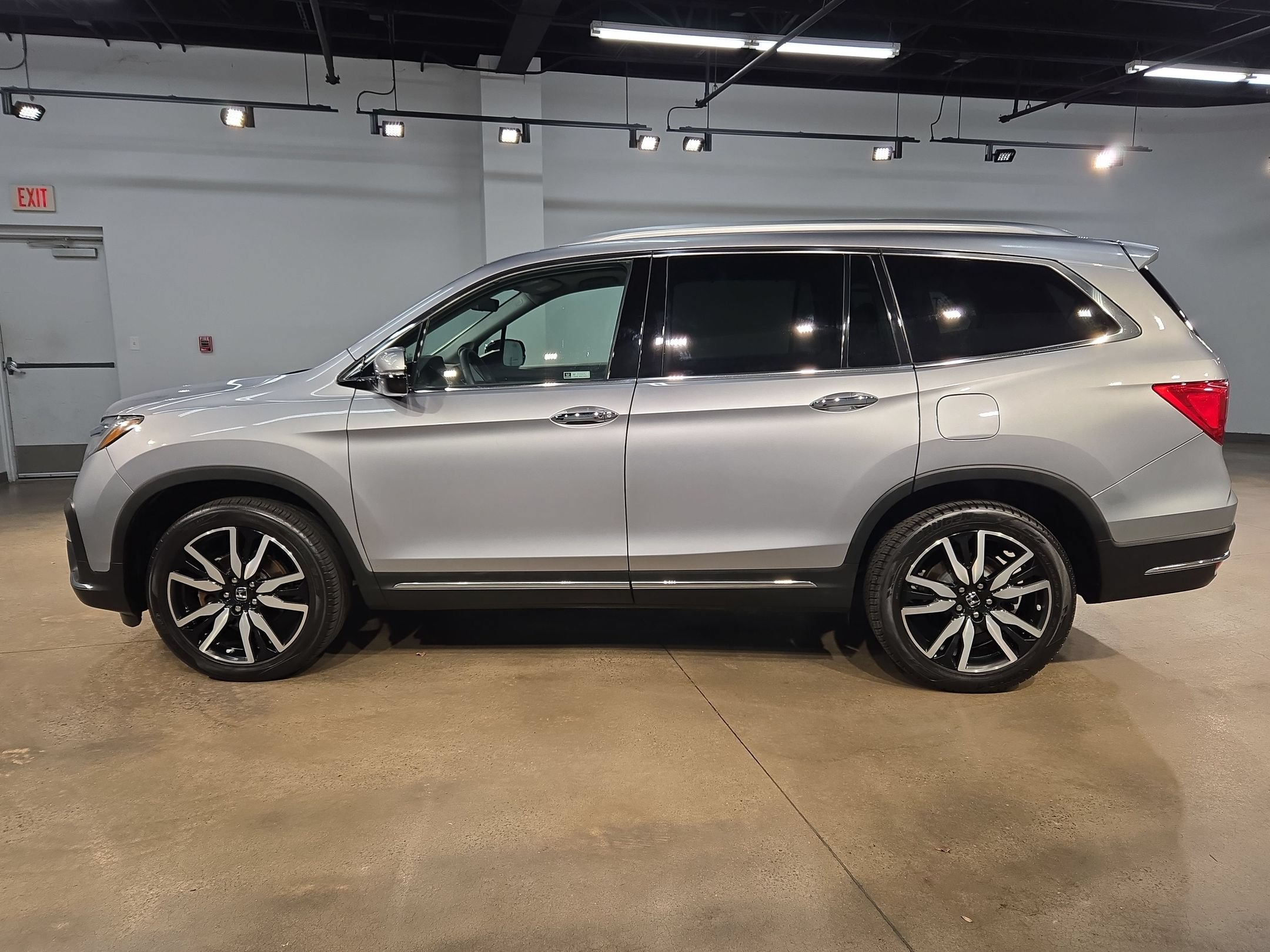 Used 2021 Honda Pilot Elite image 4