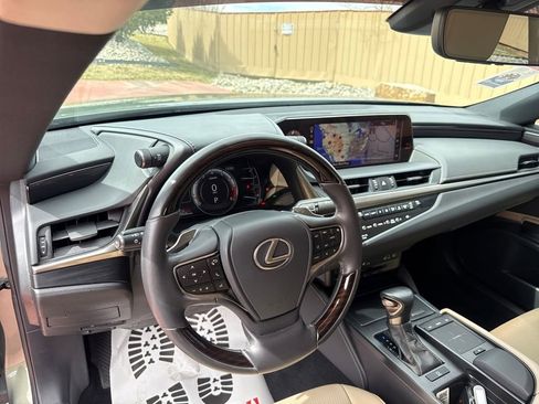 Used 2020 Lexus ES 350 w/ Premium Package FWD image 13