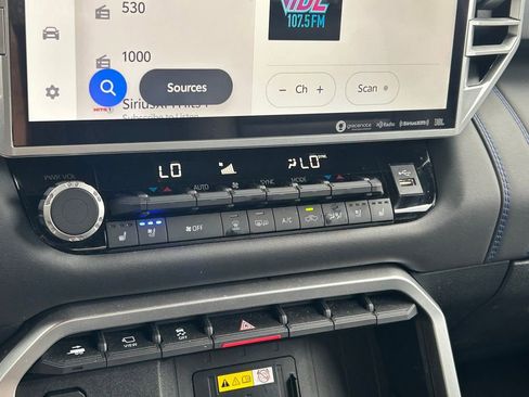 Used 2023 Toyota Tundra Platinum image 38