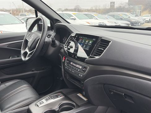 Certified 2023 Honda Passport TrailSport image 15