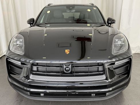 New 2026 Porsche Macan image 6