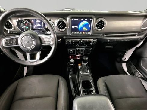 Used 2023 Jeep Wrangler Unlimited Rubicon 4xe AWD/4WD image 7