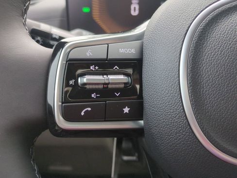 New 2026 Kia Carnival LXS image 18